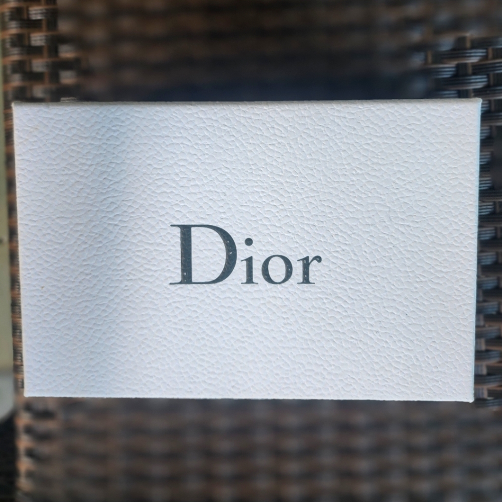 Dior box empty